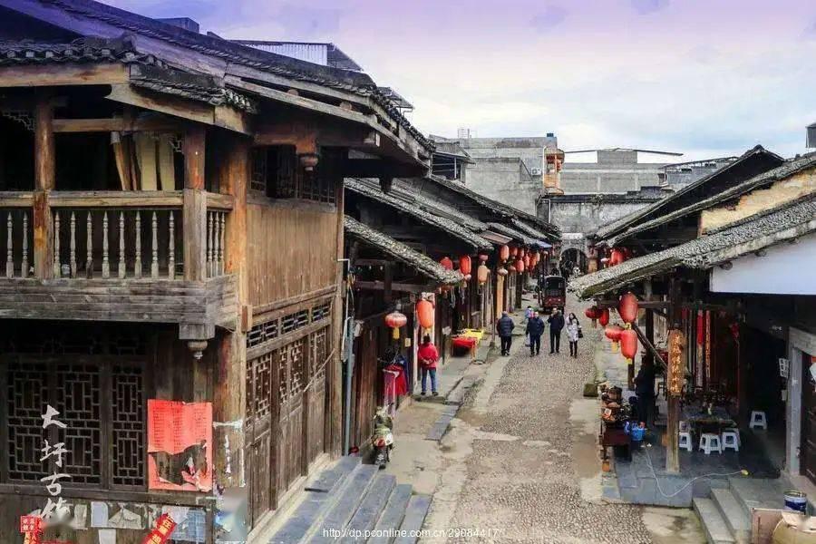 中法建交60周年：中法关系始终走在中国同西方国家关系前列