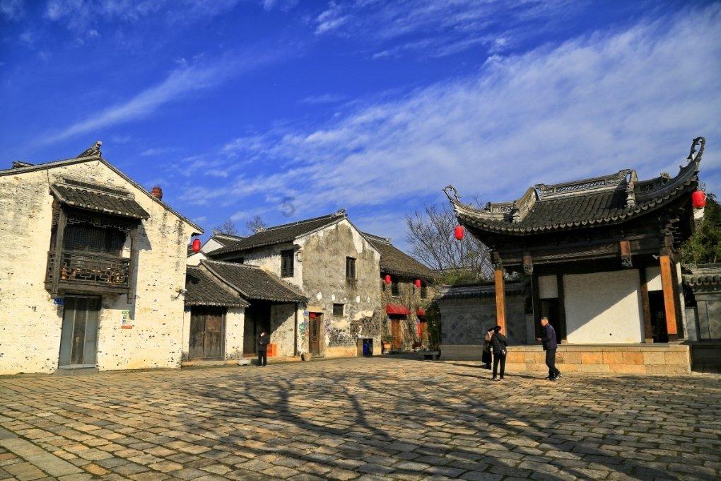 斗罗大陆新篇章：《将军》混沌装备助力英雄崛起！